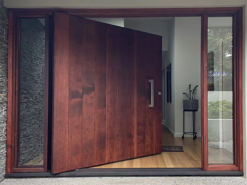 درب‌های پیوت: شاهکار مهندسی و تجلی طراحی مینیمال